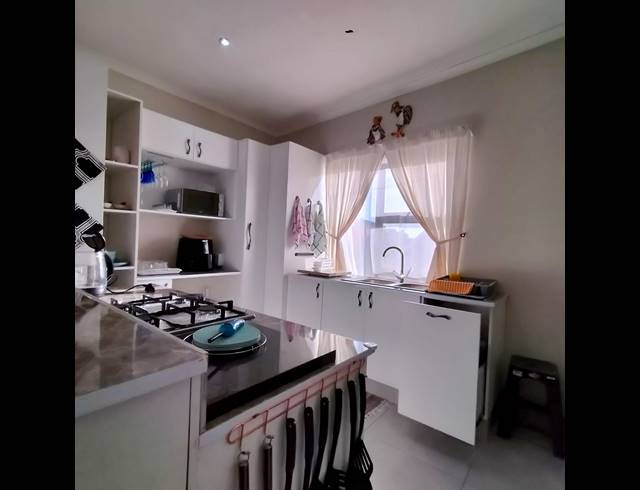4 BEDROOM HOUSE FOR SALE IN FRAAIUITSIG